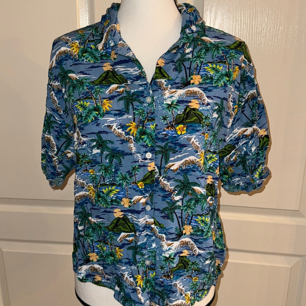 Island Button Down Blouse - Size Medium - image 2